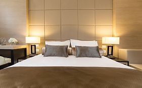 Dominic Smart & Luxury Suites - Republic Square